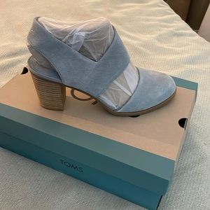 Toms closed toe Majorca heel